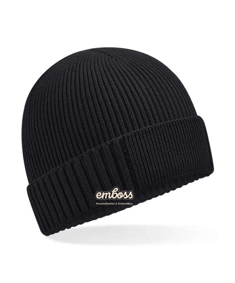 Organic cotton engineered patch beanie in Black