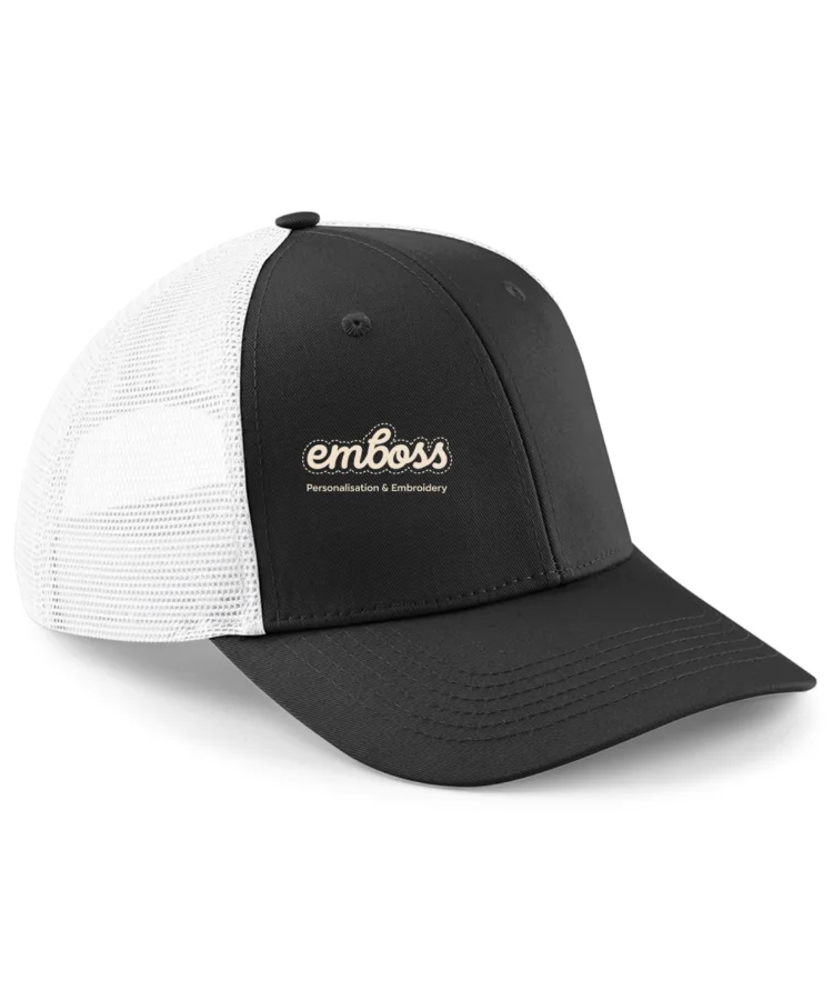 Urbanwear trucker in Black/White
